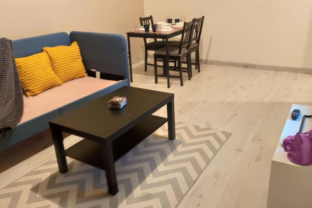 Charmant Appartement Proche Melun Centre Ville Luaran gambar