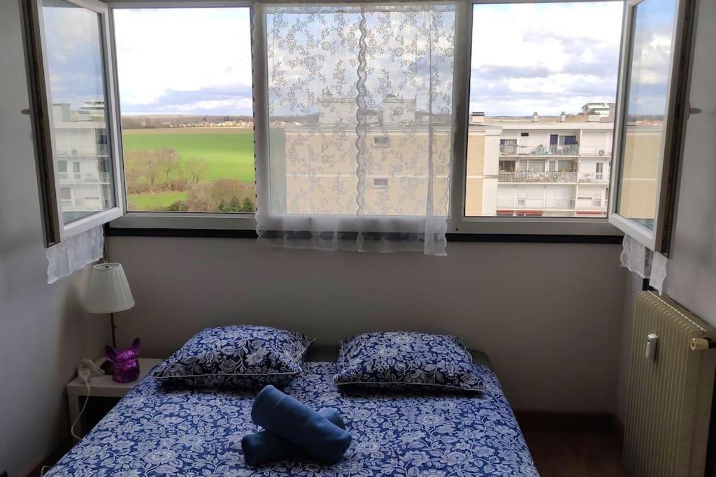 Charmant Appartement Proche Melun Centre Ville Luaran gambar
